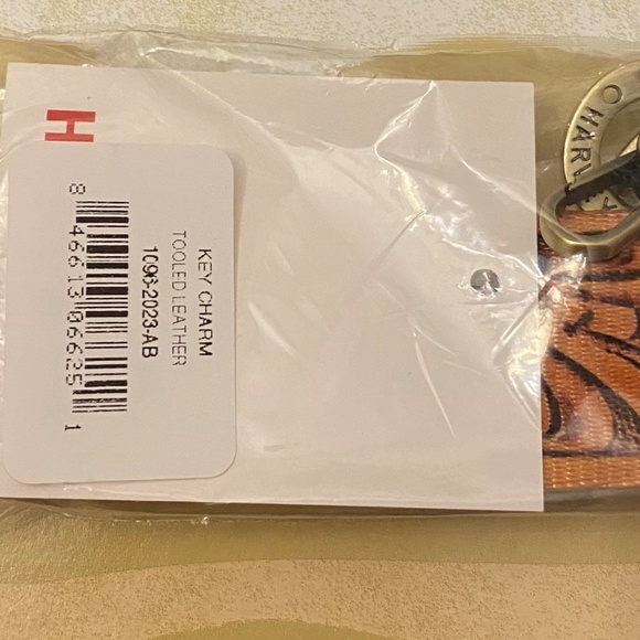 Harveys Cowgirl Release Tooled Leather (look) Key Charm - Picture 3 of 4